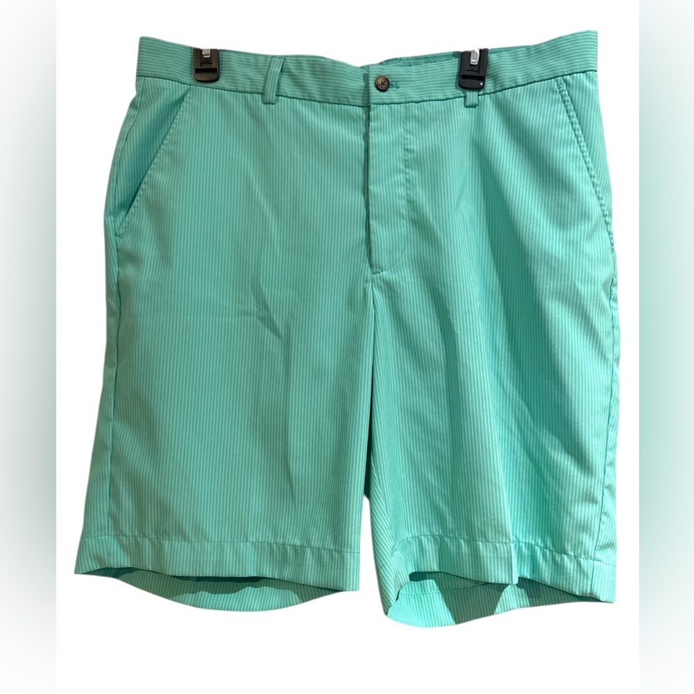 Greg Norman Mens green/white striped active Golf shorts, size 36